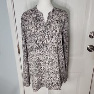 Banana Republic Monochrome Abstract Blouse